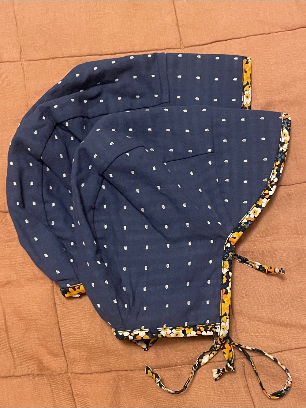 NWT Matching 2 blue bonnets with brim